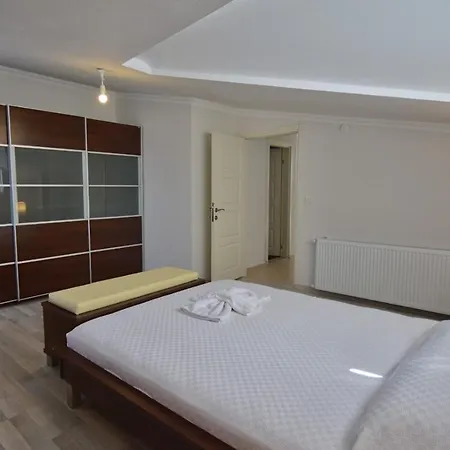 Villa Tilkici *